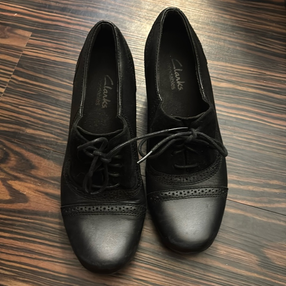 Black Clarks LaceUp Heels!!!
